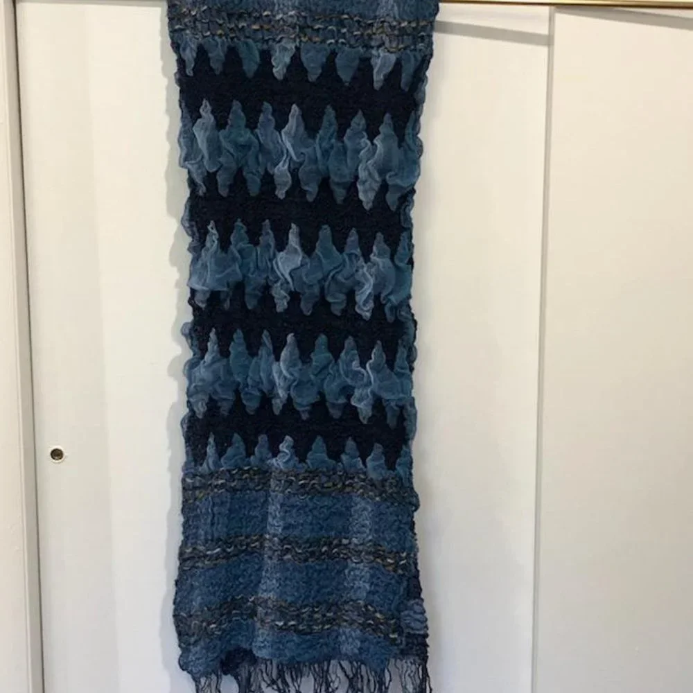 Multi-Shade Blue Scrunched Scarf